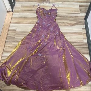 CACHE strapless iridescent Purple Formal Wear/ Evening Gown/ Prom Dress XXS